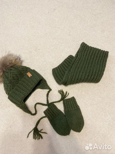 Продам вязаный комплект ручной работы
