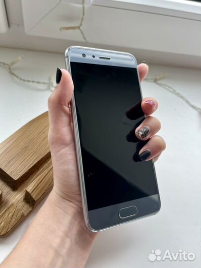 HONOR 9, 4/64 ГБ