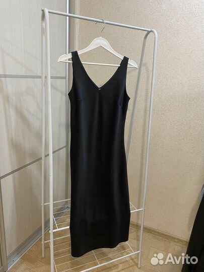 Платье шелковое