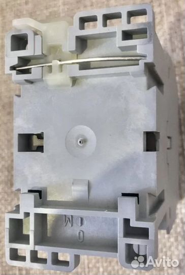Allen Bradley 100-C30KF00 Контактор C30