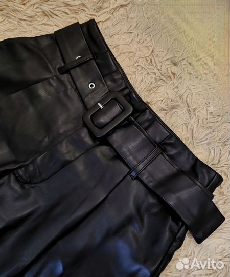 Кожаные шорты zara