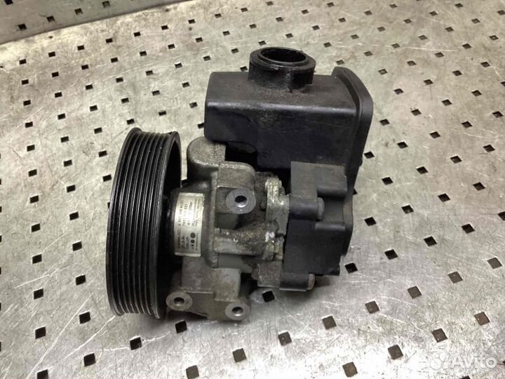 Насос гидроусилителя Mercedes-Benz C-Class