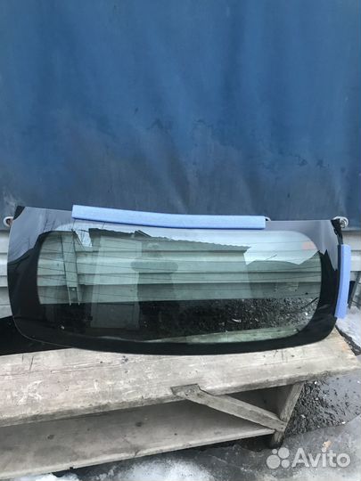 Стекло заднее kia