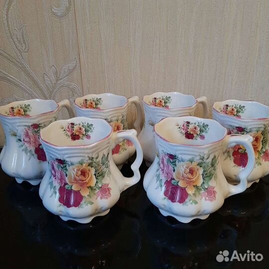 Кружки из костяного фарфора оригинальной формы