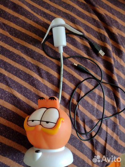 Полурабочий настольный вентилятор