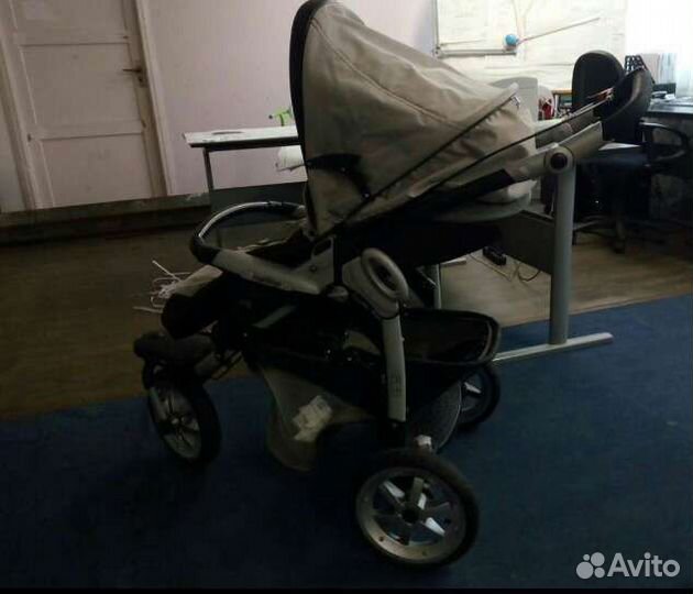 Прогулочная коляска вездеход