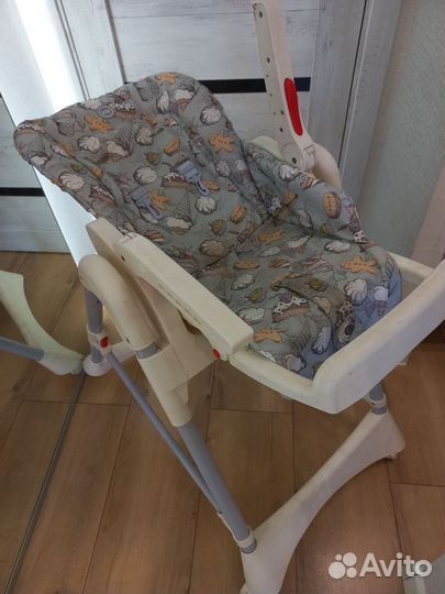 Стульчик для кормления happy baby