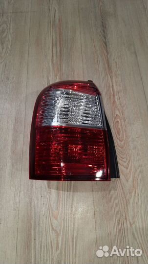 Фонарь задний Nissan terrano D10 Лев