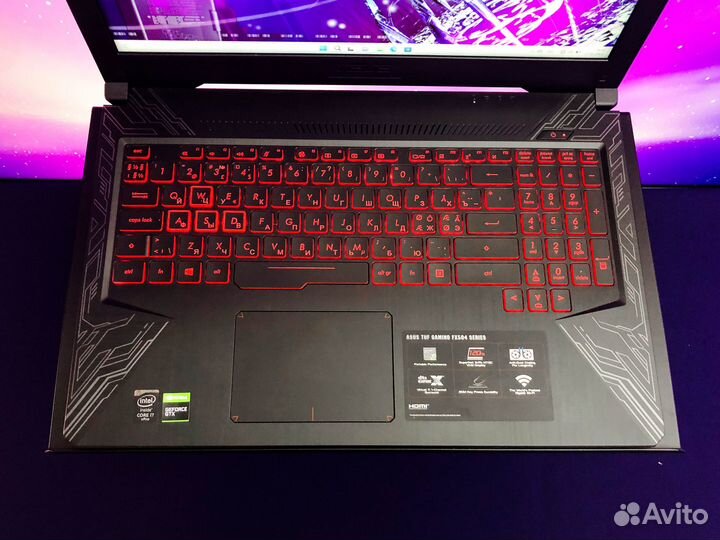 Стильный Asus для игр на Intel Core i7 и GTX1650
