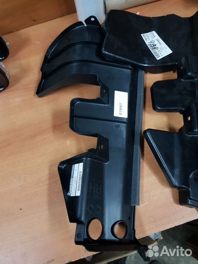 Воздуховод радиатора Ниссан Альмера G15 628224AA0A