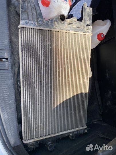 Радиатор на opel астра j