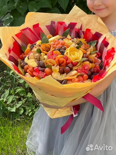 Съедобные букеты из сухофруктов и конфет