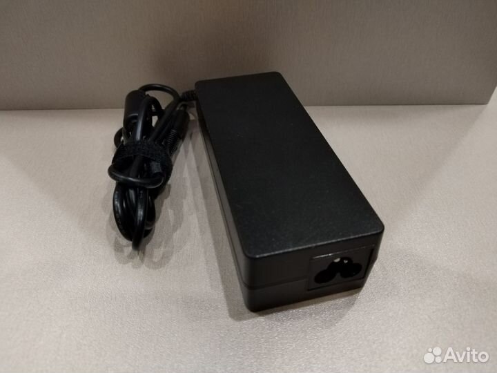 Новое зарядное устройство для HP 19V /4.74A /90Вт