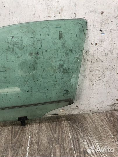 Стекло переднее левое Nissan Qashqai джип