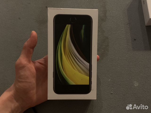 Коробка от iPhone se 128 gb черный
