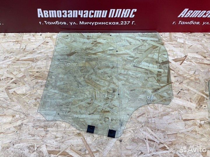 Стекло двери заднее правое Renault Duster