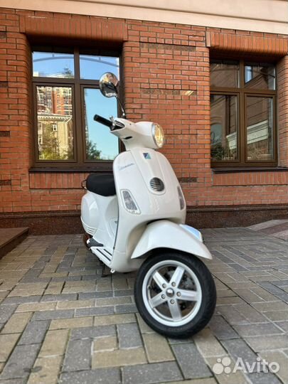 Vespa LX150ie