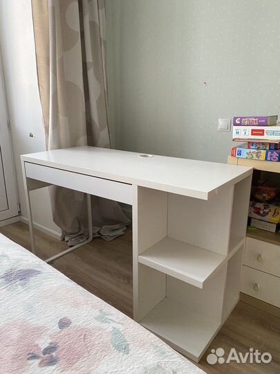 Компьютерный стол IKEA mikke