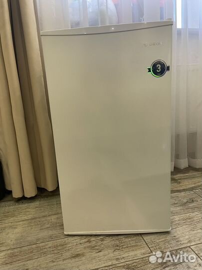 Холодильник Dexp RF-SD090MA/W