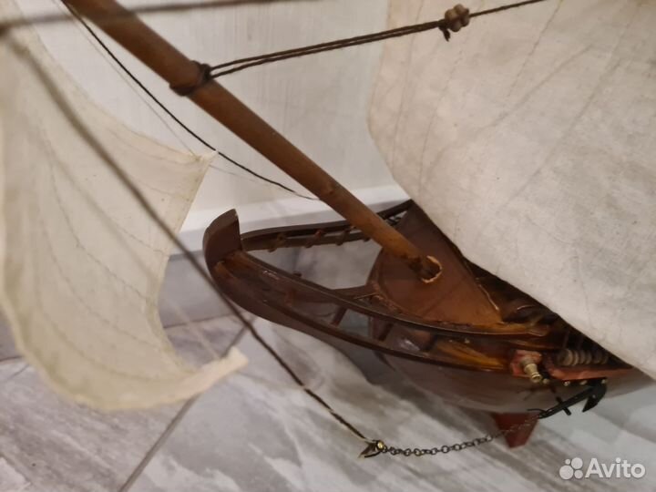 Модель корабля из дерева