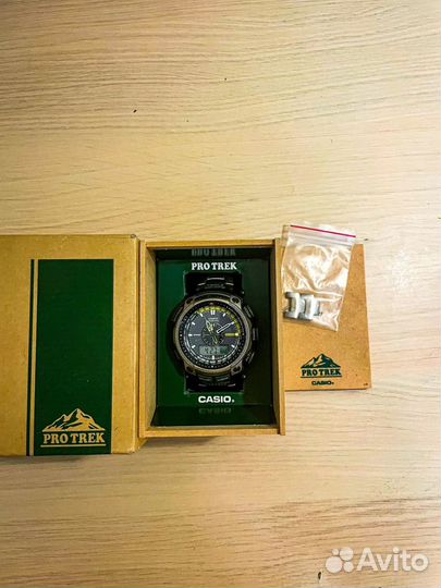 Часы casio pro trek