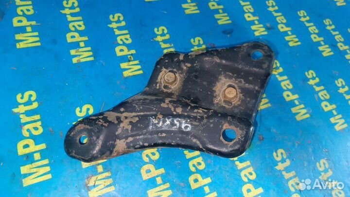 Крепление стабилизатора переднее правое Mazda