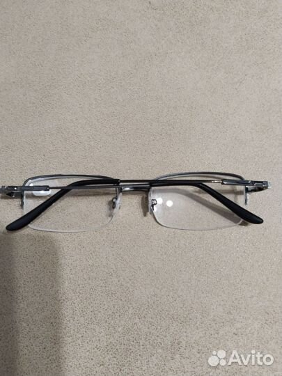 Очки с диоптриями-2,5