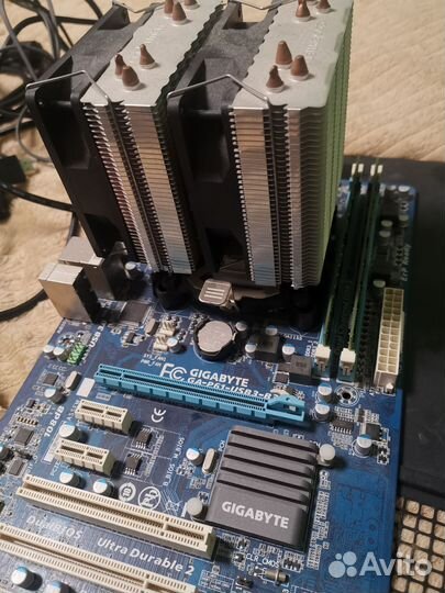 Материнская плата с процессором и памятью