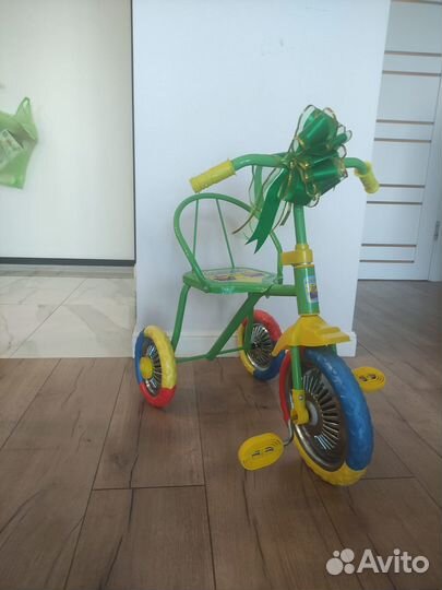 Детский трехколесный велосипед