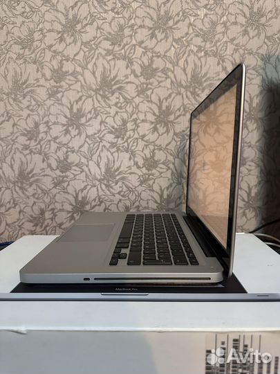 Apple MacBook Pro 13 i5/8gb/1tb ssd 2011