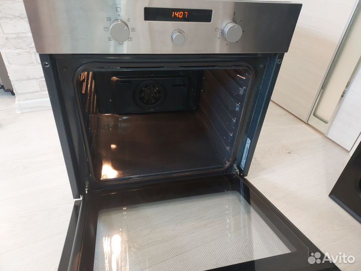 Духовой шкаф Samsung