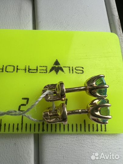Золотые серьги новые