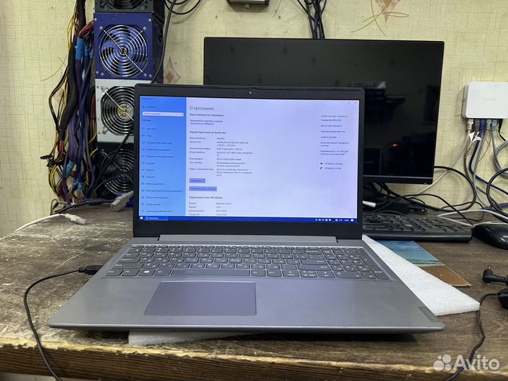 Ноутбук Lenovo