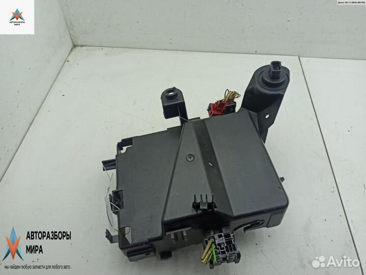 Короб предохранителей Citroen Jumpy 2 2010