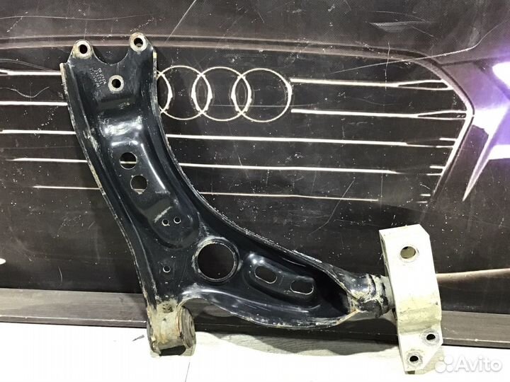 Рычаг передний левый Volkswagen Tiguan