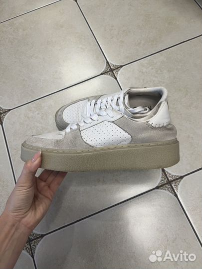 Кроссовки Mango