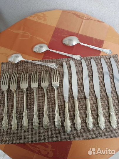 Мельхиоровые ложки, вилки и ножи