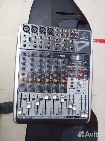 Behringer B115MP3 Активная акустическая система Не