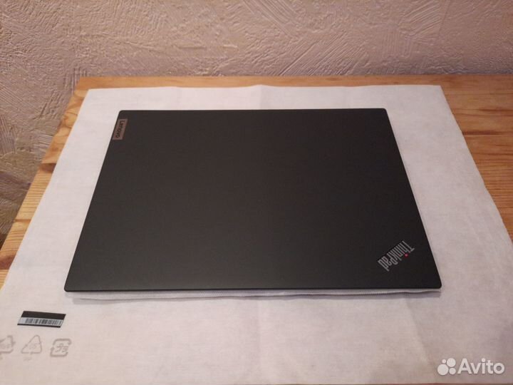 Lenovo ThinkPad x13 gen 2a