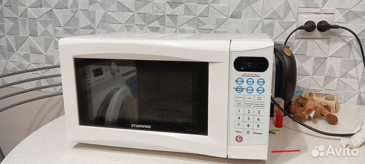 Микроволновая печь Starwind