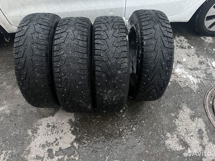 Yokohama Ice Guard Stud IG35 215/60 R16 99T