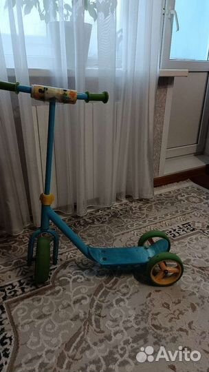 Самокат трехколесный