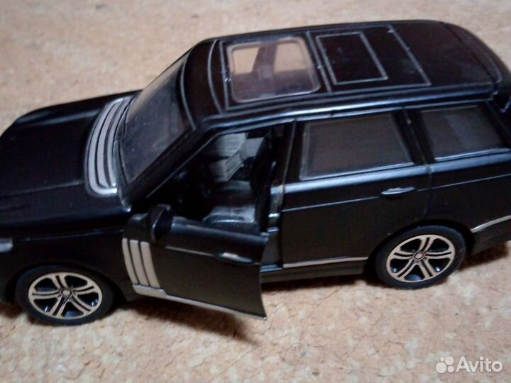 Машинка со звуковыми эффектами