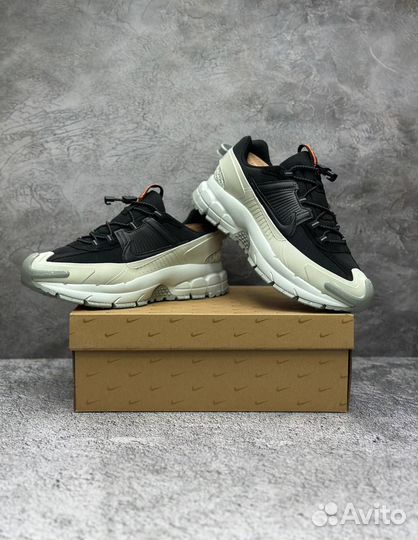 Nike Air Zoom Vomero 5