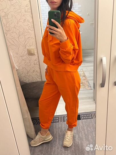 Спортивный костюм женский новый
