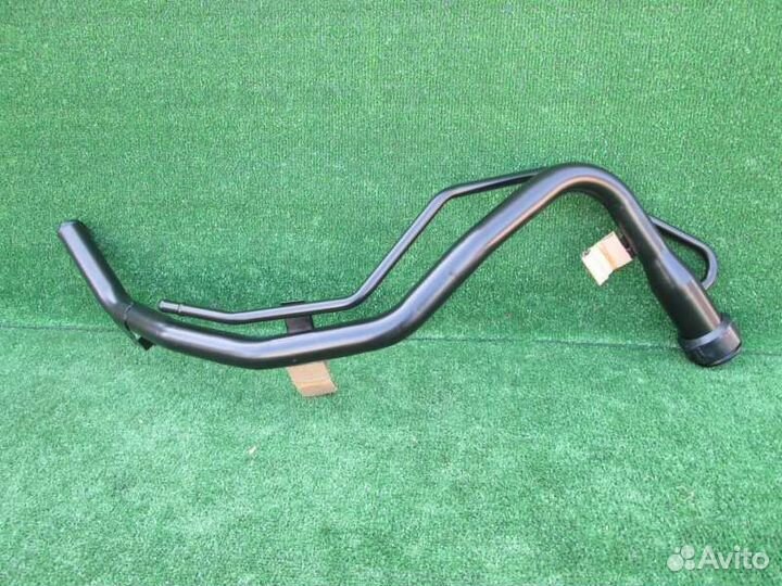 Горловина топливного бака Toyota Gaia SXM10