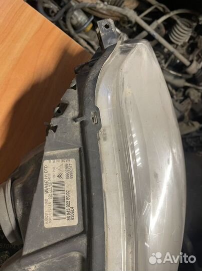 Citroen c4 Фара передняя правая