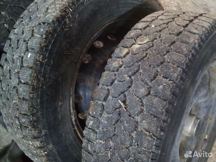 R13 Yokohama Ice Guard Stud IG55 175/70, PCD 4x100 DIA 58