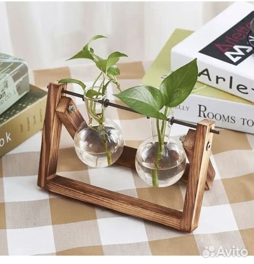 Декоративная ваза