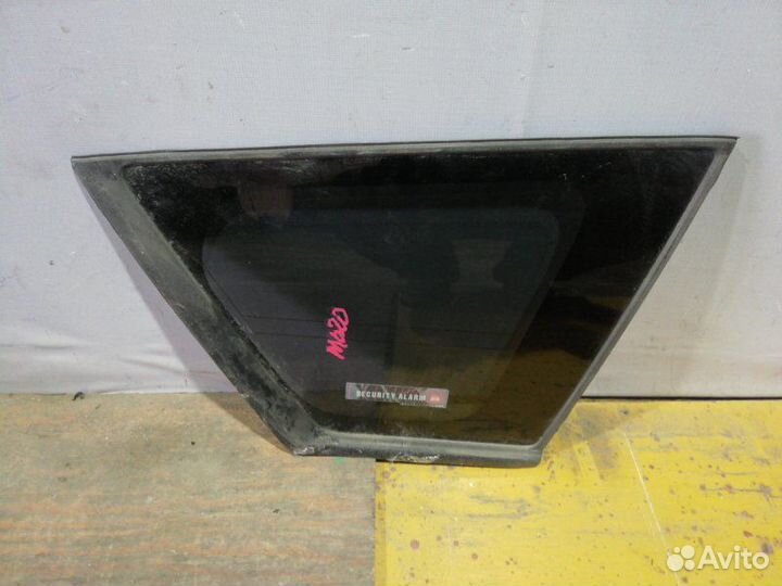 Форточка кузовная задняя правая Mitsubishi